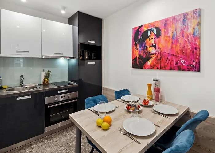 Apartamento Sky9 District 6